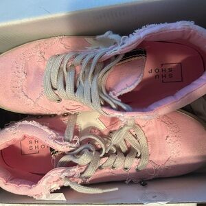 ShuShop Pink and White Sneakers Casual Athletic Style
